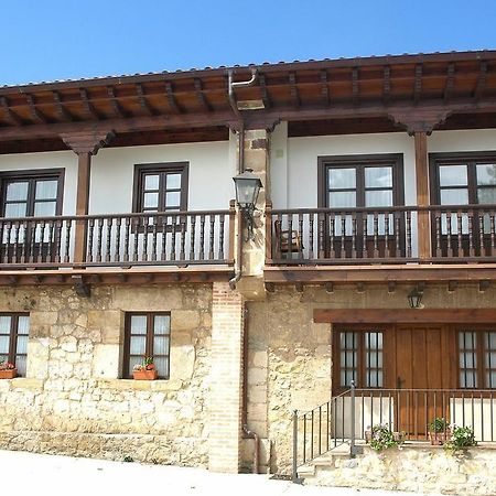 Apartamentos Llave De Santillana Santillana del Mar Extérieur photo