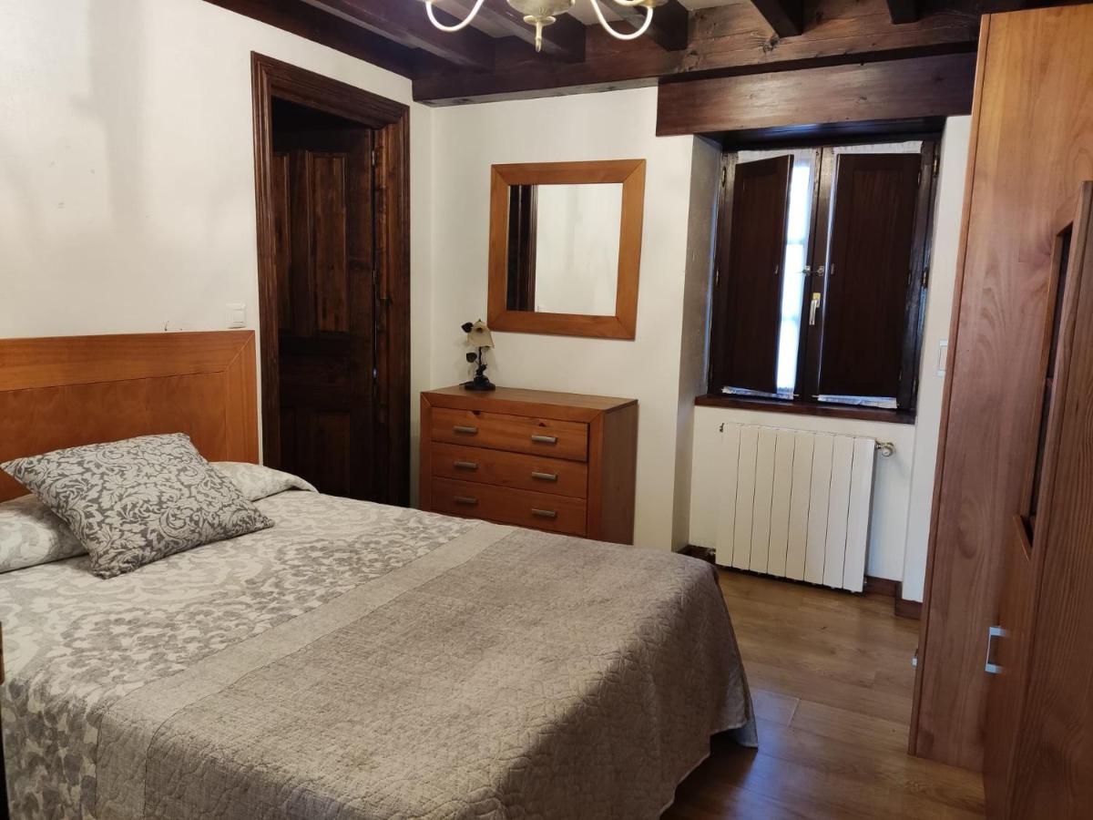Apartamentos Llave De Santillana Santillana del Mar Extérieur photo