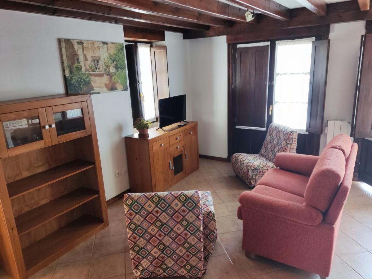 Apartamentos Llave De Santillana Santillana del Mar Extérieur photo