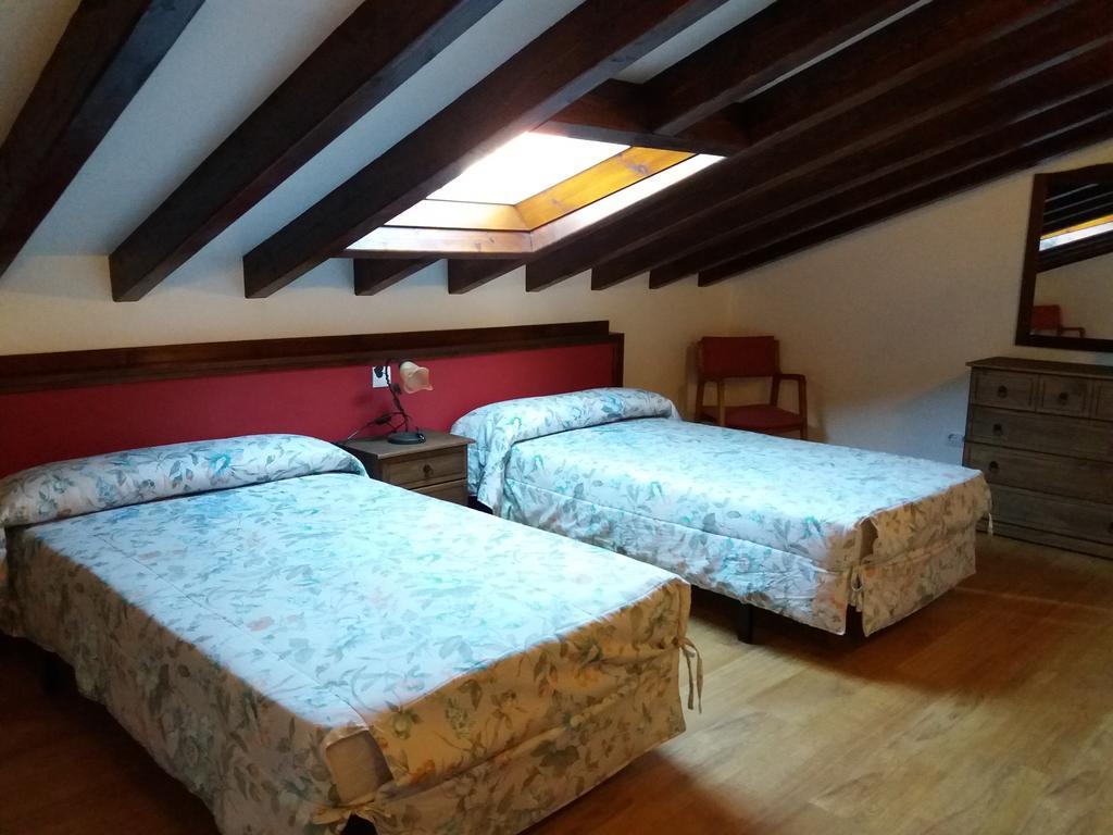 Apartamentos Llave De Santillana Santillana del Mar Extérieur photo