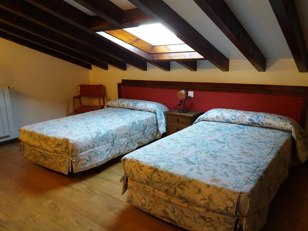 Apartamentos Llave De Santillana Santillana del Mar Extérieur photo