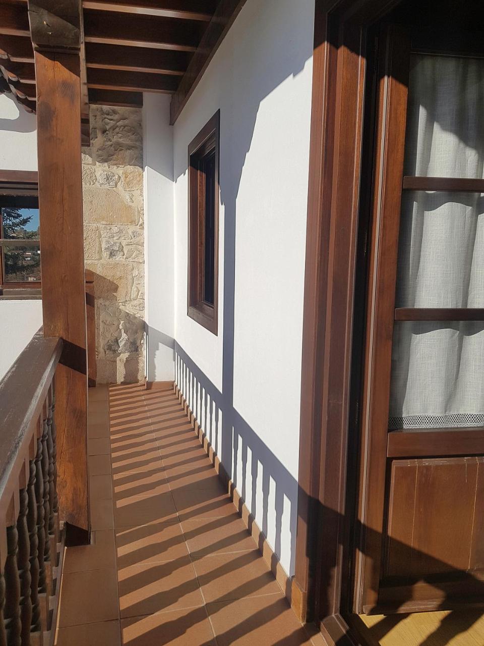 Apartamentos Llave De Santillana Santillana del Mar Extérieur photo